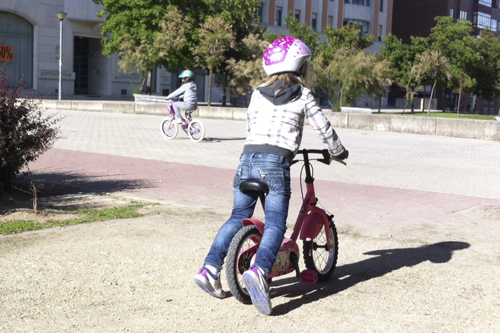 enseñar a montar en bici